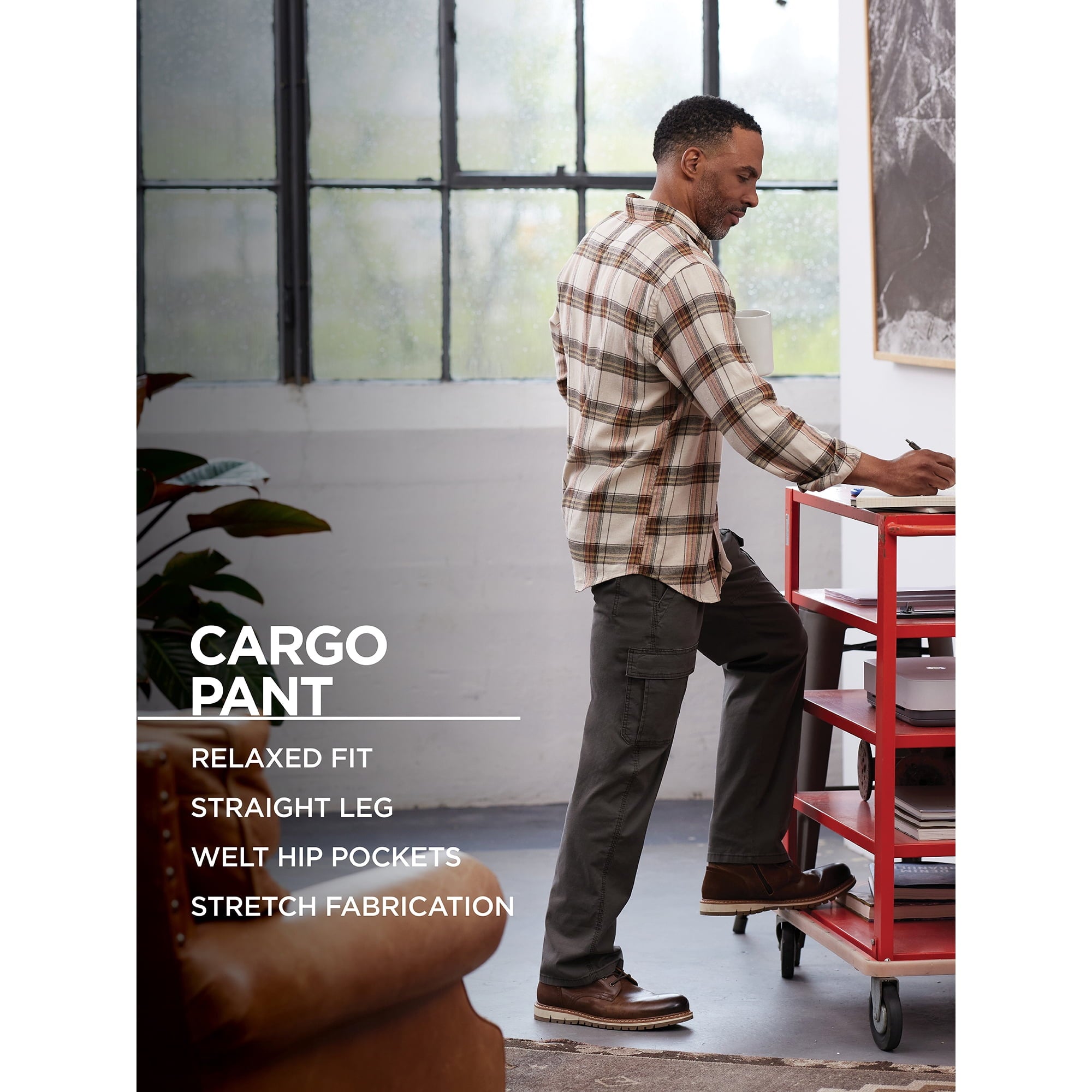 Wrangler Men's and Big Men's Relaxed Fit Cargo Pants With Stretch