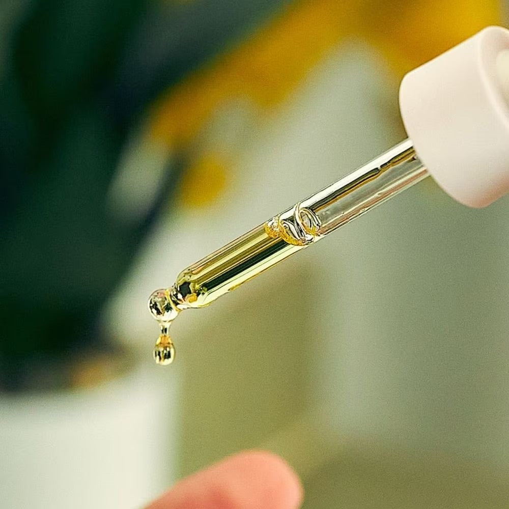 ROOKI Camelina Omega-C Brightening Fluid (Banish Visible Signs of Aging and Replenish Moisture-Depleted Skin) 30ml